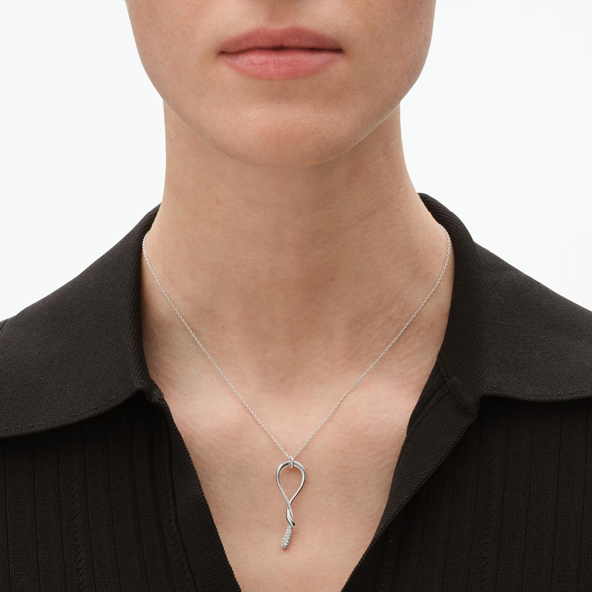 Mercy vedhæng i sølv med diamanter, 0,12 ct.